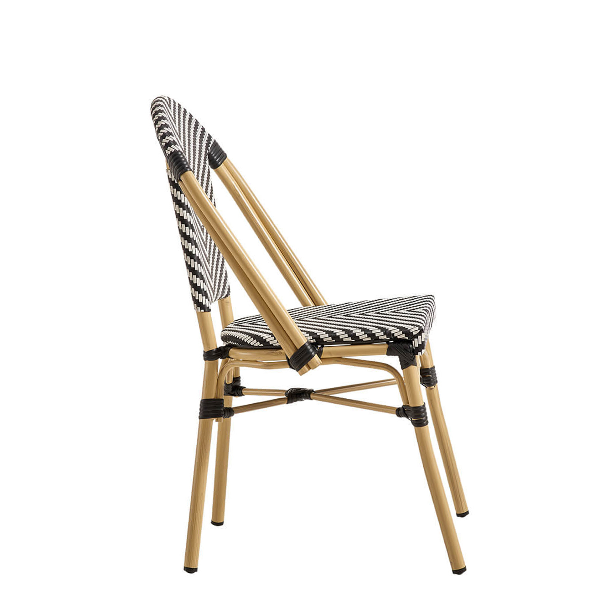 terassenstuehle_stapelbar_zypern_black_white_seite Zypern Black White Outdoorstuhl mit Rückenlehne mit schwarz-weißem Flechtmuster in Rattan-Optik - Seitenansicht