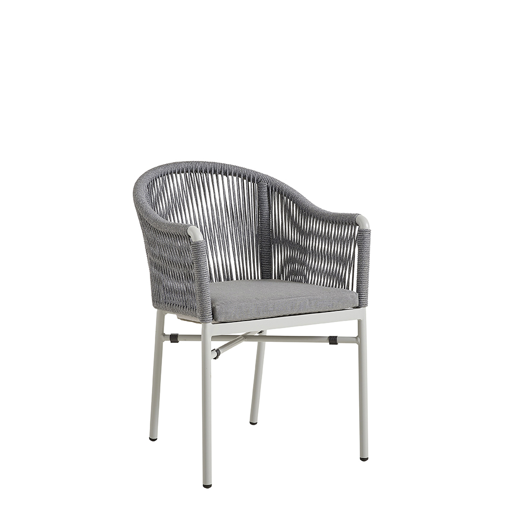 Ramila-RR Light Grey Terrassenstuhl mit beigem Aluminiumgestell und Textilen-Rücken, stapelbar und wetterfest für Gastronomie seitliche Frontansicht