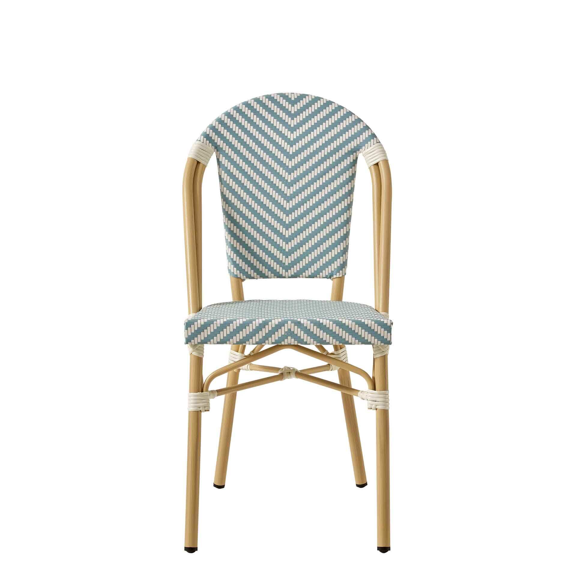 Zypern Blue White Outdoorstuhl mit Rückenlehne im hellblau-weißen Flechtmuster – Frontalansicht