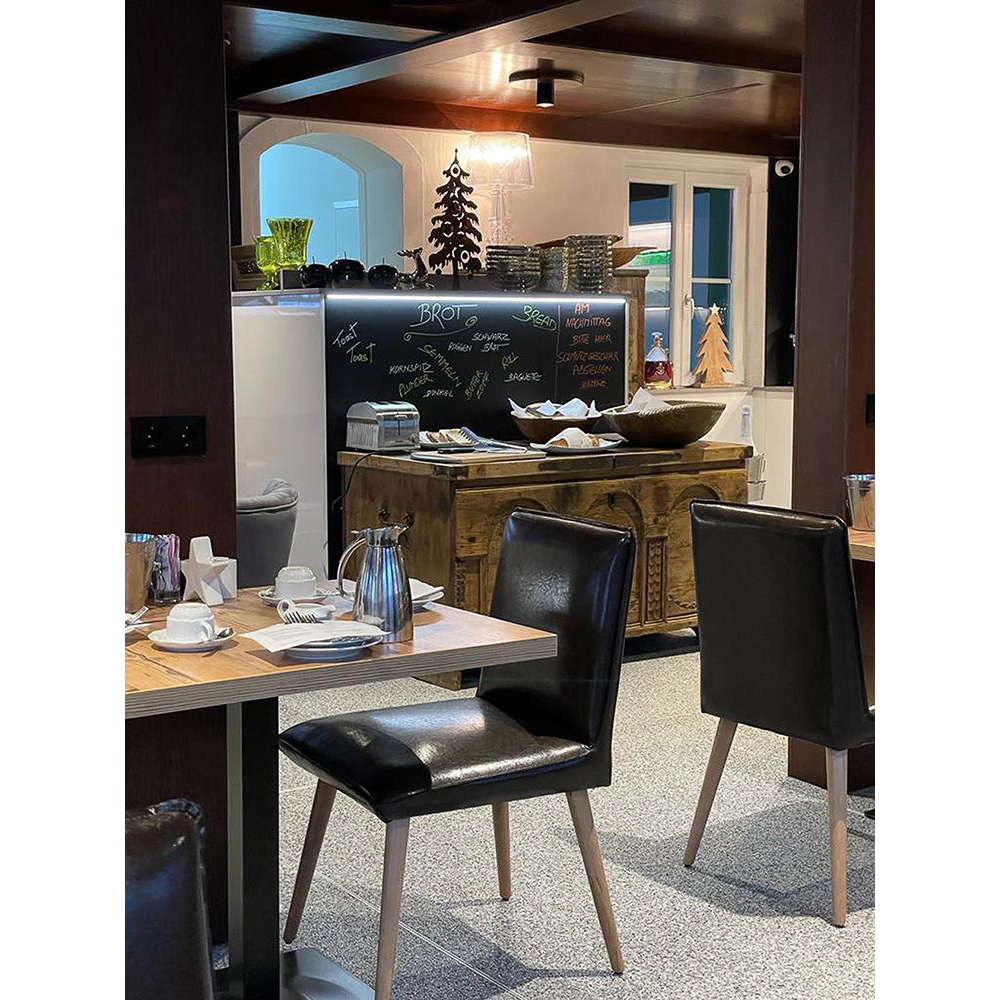 Foto: Restaurant Wohnzimmer │ Hotel Aloisia │Bruckdorf