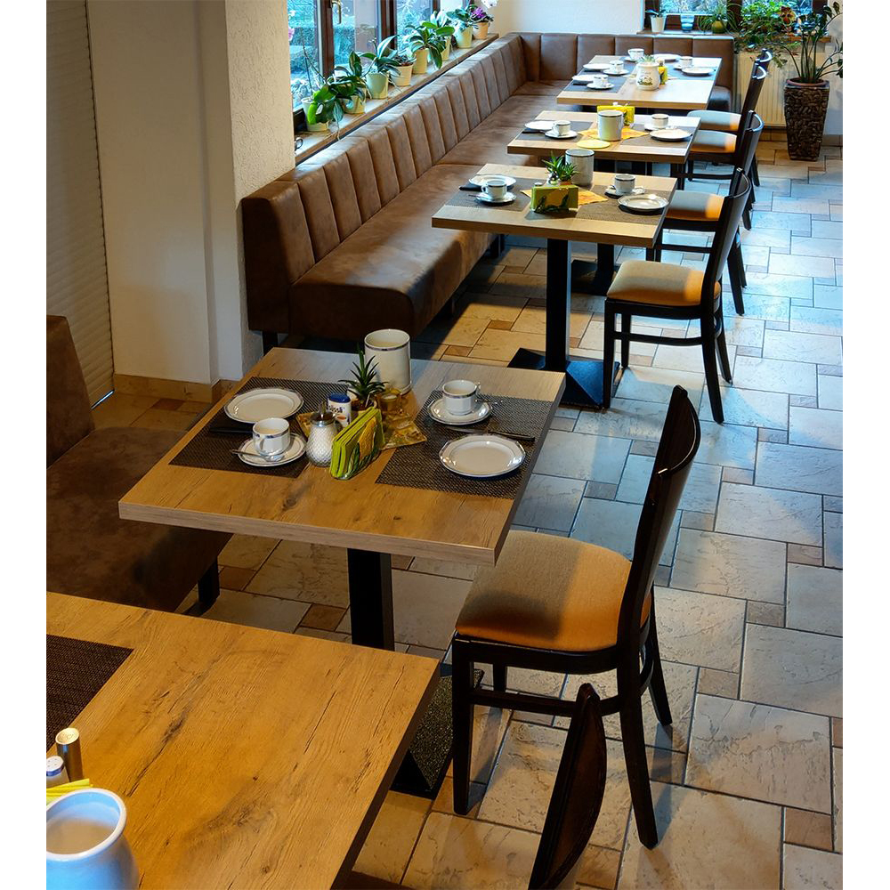 gastronomie-tischplatte-hpl-beschichtet-38-mm-_1 Foto: Pension "Body Sun", Niesky