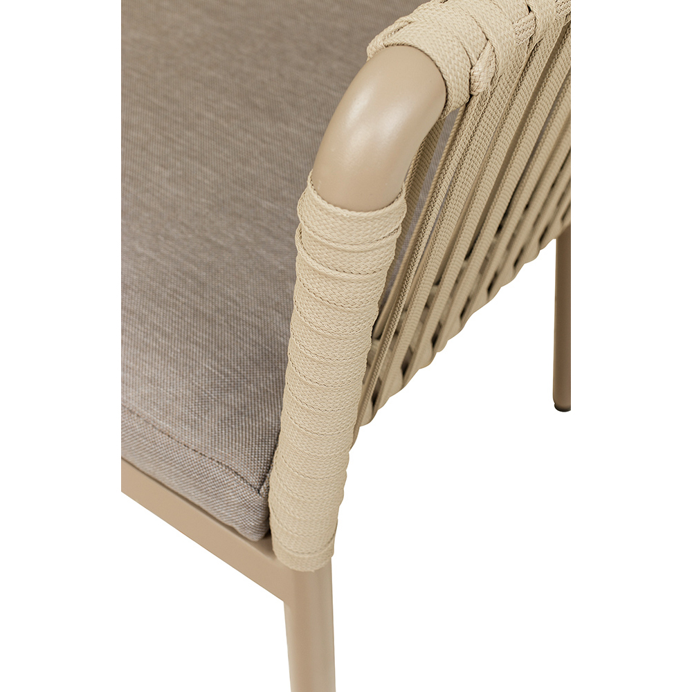 Ramila Macchiato Terrassenstuhl mit beigem Aluminiumgestell und Textilen-Rücken, stapelbar und wetterfest für Gastronomie Detailansicht Geflecht