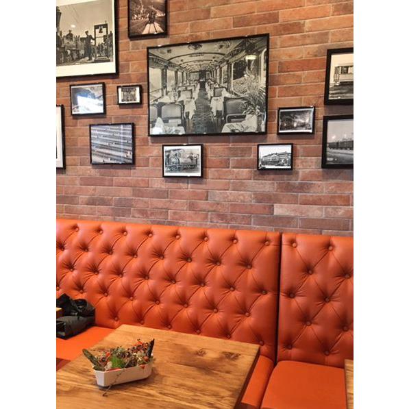 Beizton: Wenge/Bezug: Softy-14/Foto: Fa. Autogrill, Olten (CH)