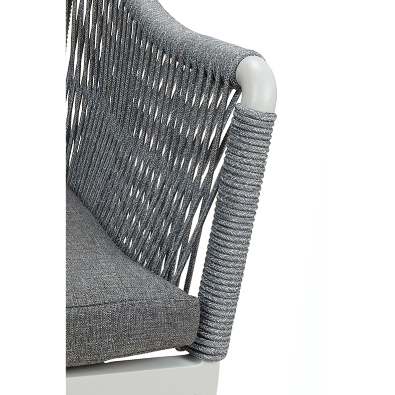 Ramila-RR Light Grey Terrassenstuhl mit beigem Aluminiumgestell und Textilen-Rücken, stapelbar und wetterfest für Gastronomie Detailansicht Armlehne